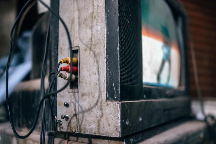 Kako povezati Kindle Fire s televizorjem