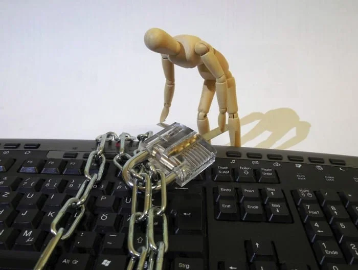 Hur du låser din Windows-dator automatiskt med Dynamic Lock