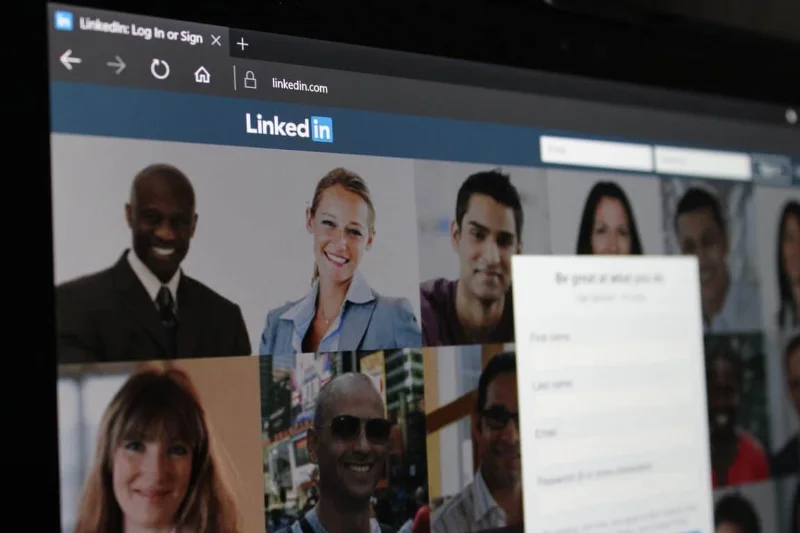 Letar efter jobb? Så här söker du jobb med LinkedIn