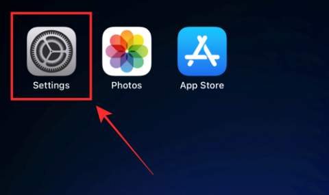 A kezdőképernyő hátterének elhomályosítása az iPhone készüléken iOS 16 rendszeren