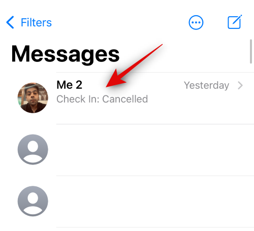 A Bejelentkezés az Messages alkalmazásban iOS 17 rendszeren