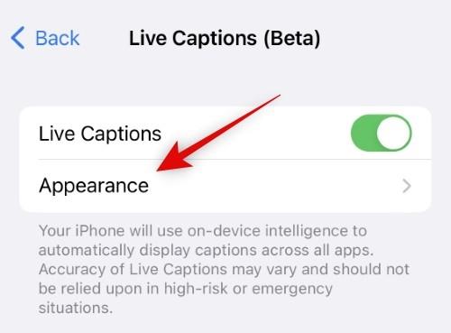 Élő feliratozás engedélyezése iPhone-on iOS 16 rendszerrel