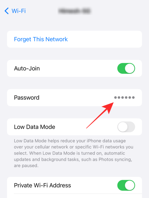 A WiFi jelszó megtekintése és megosztása iPhone készüléken iOS 16 rendszeren