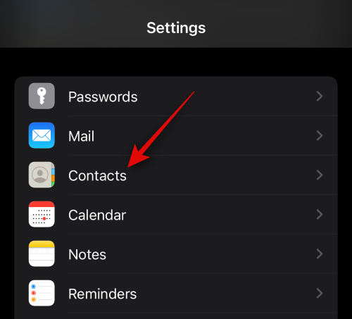 Jak nastavit fotografii kontaktu a plakát na iPhone s iOS 17