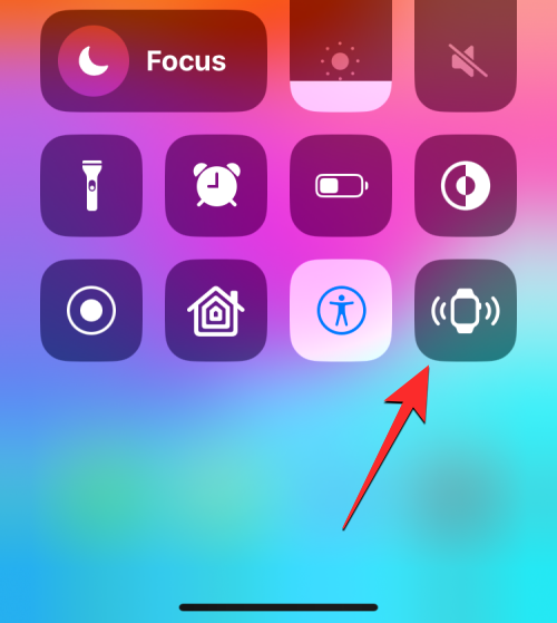 Sådan pinger du dit Apple Watch fra kontrolcenteret på iPhone med iOS 17