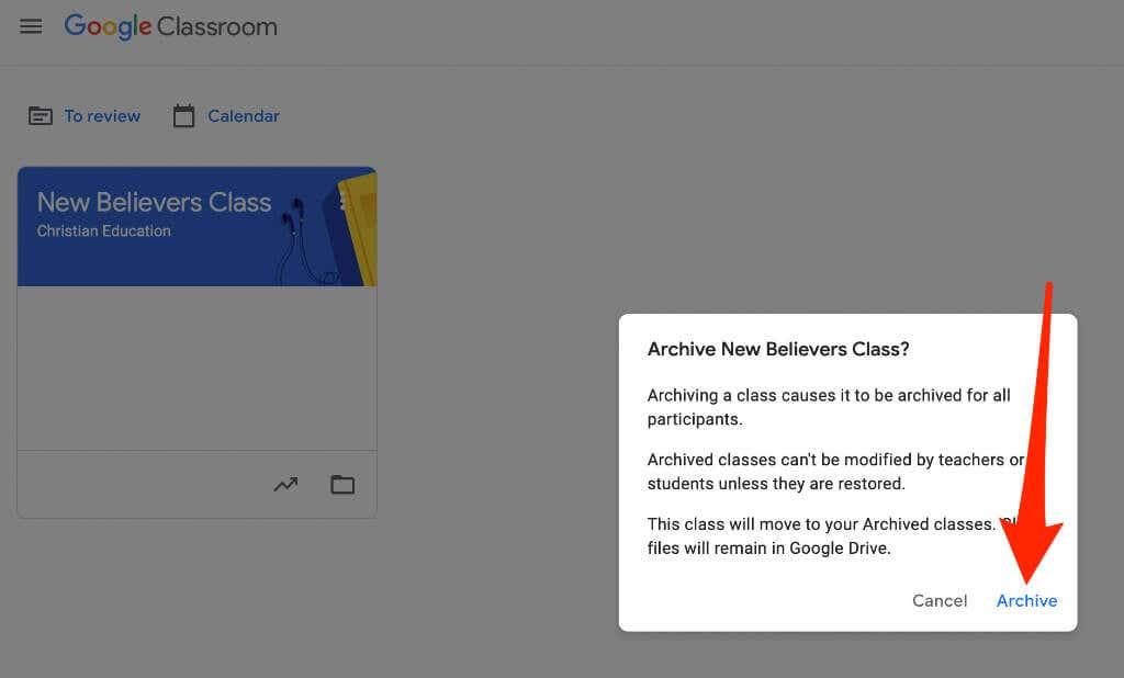 Slik arkiverer eller sletter du et Google Classroom
