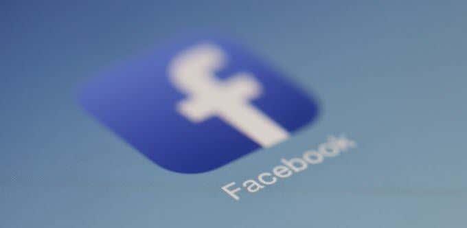 Hur man laddar ner och tar bort dina data från Facebook