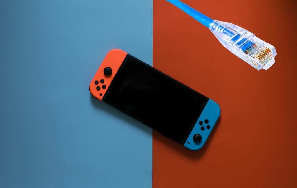 Kaip naudoti eterneto kabelį su „Nintendo“ jungikliu