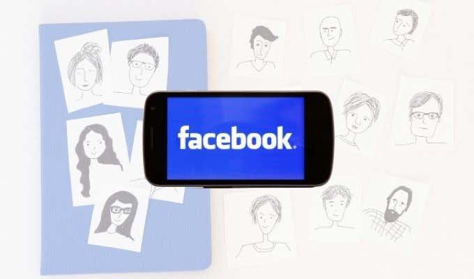 Com cercar amics de Facebook per ubicació, feina o escola