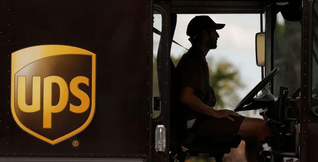 Com tornar els paquets d'Amazon mitjançant UPS