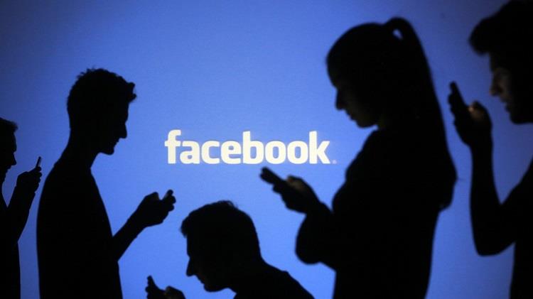 Facebook Um að endurmerkja undir nýju nafni