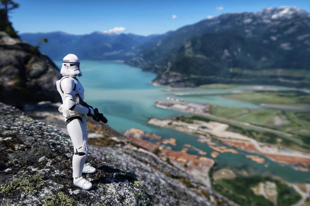30+ officiella och inofficiella Star Wars virtuella bakgrunder för ditt nästa Zoom-möte